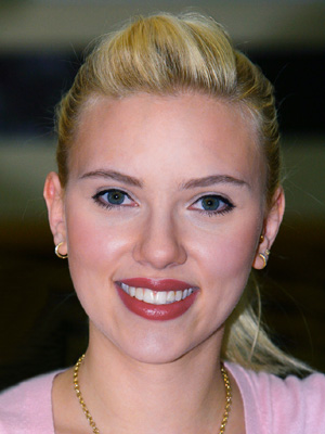 Scarlett-Johansson